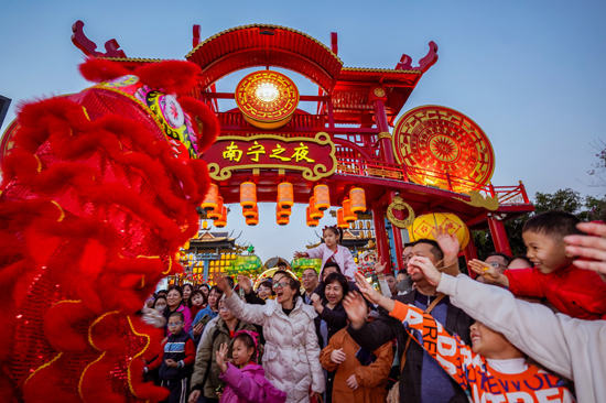 廣旅·南寧之夜春節(jié)主題活動深受游客贊譽(yù)。廣旅置業(yè)集團(tuán)供圖